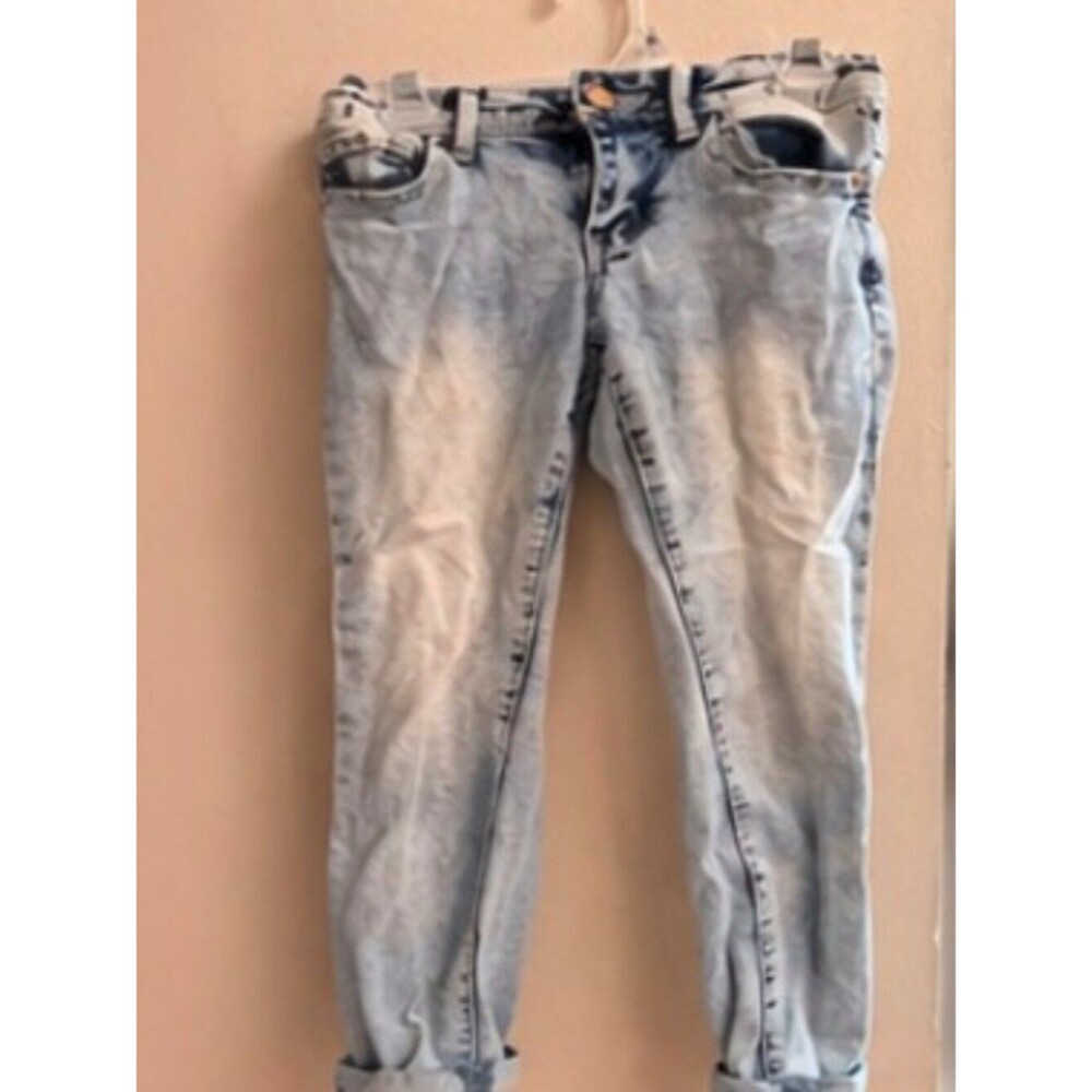 #080 - 1st Kiss Girls Light Wash Skinny Jeans Size 8